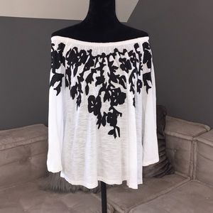 Chico’s off the shoulder top embroidered flowers